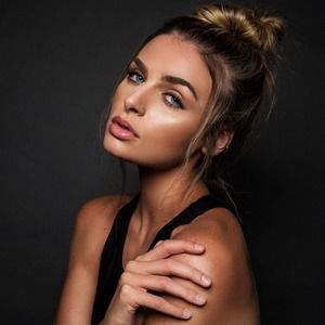 Meet your Posher, Delanie